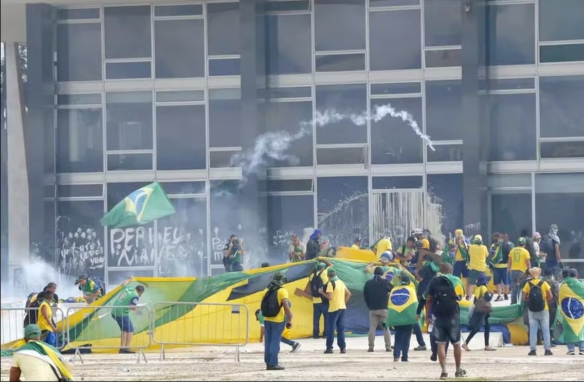 Invasão e depredacão às sedes dos três Poderes, em Brasília, no dia 8 de janeiro de 2023 (Foto: Cristiano Mariz/Agência O Globo/08-01-2023)