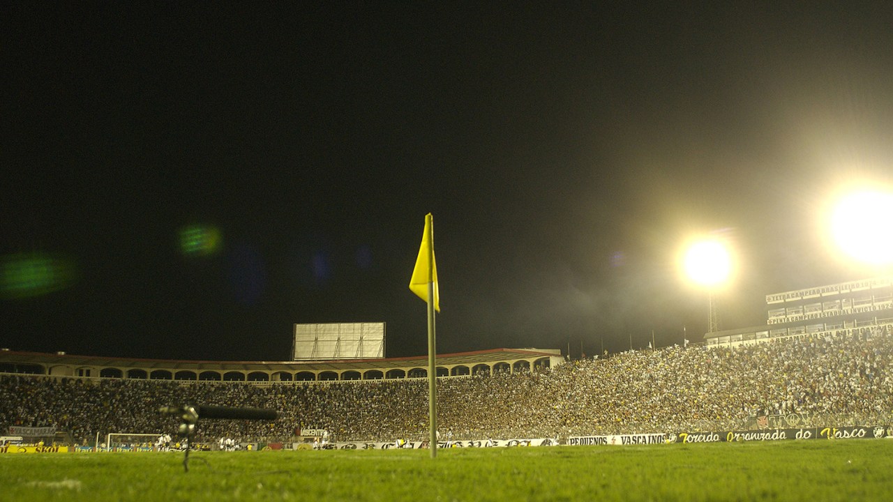 Vasco e Grêmio se enfrentam no Brasileirão; confira onde assistir e escalações Estádio de São Januário vai ser o palco da partida entre Vasco e Grêmio (Foto: Daryan Dornelles/Placar)