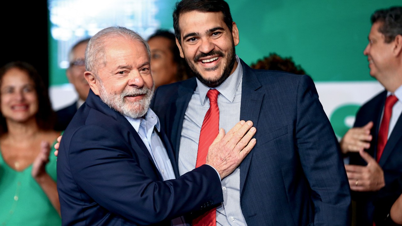 Lula e Jorge Messias assinam ação no STF contra derrubada do decreto do aumento do IOF (Foto: Marcelo Camargo/Agência Brasil)