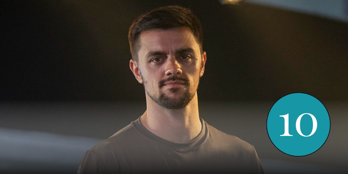 Felipe Simas brilha como Danilo na novela 'Dona de mim' e conquista elogios