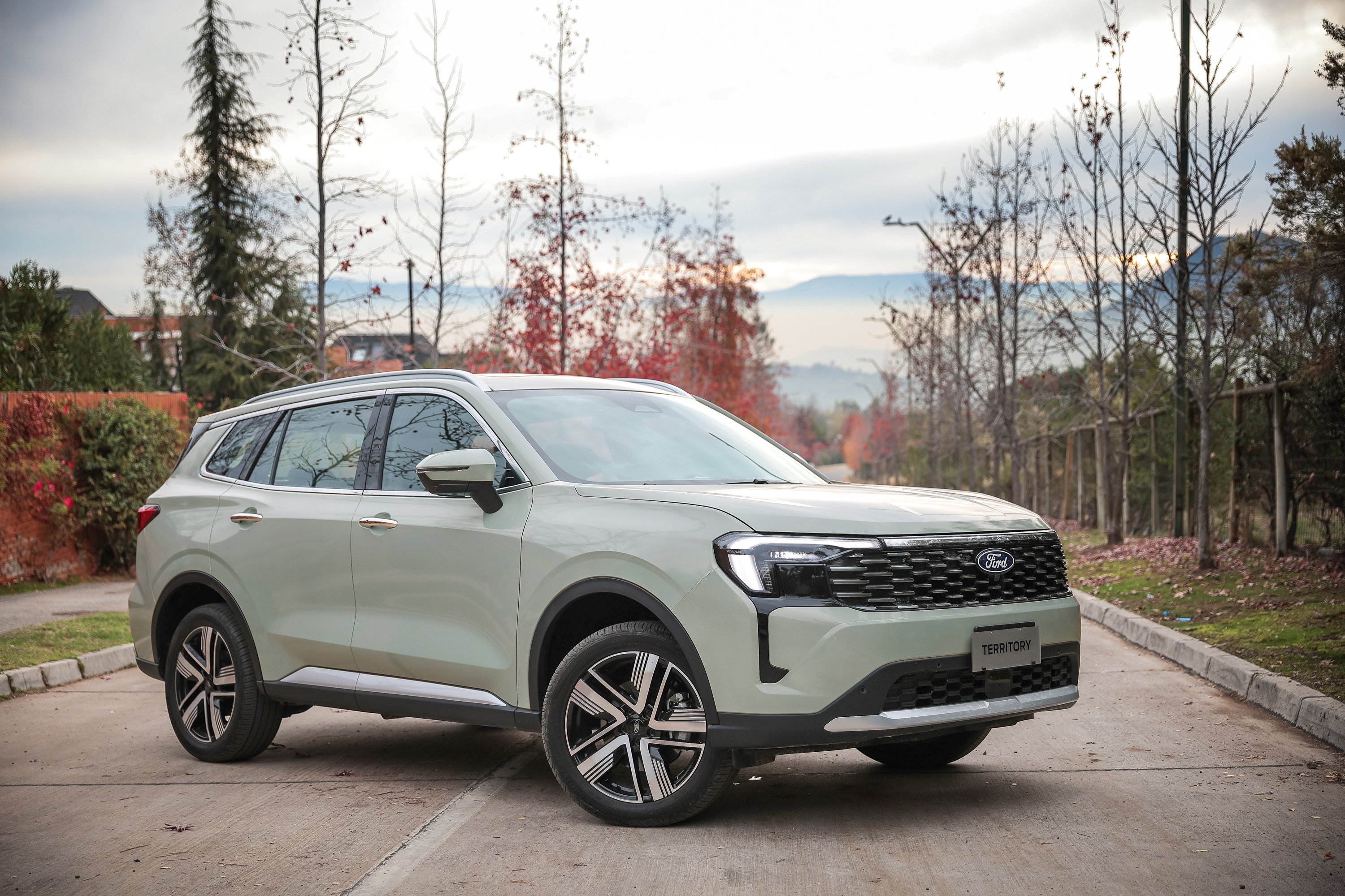 Ford apresenta estratégia inovadora para competir com montadoras chinesas no Brasil Novo Territory 2026: SUV médio para brigar na categoria. (Foto: Divulgação)