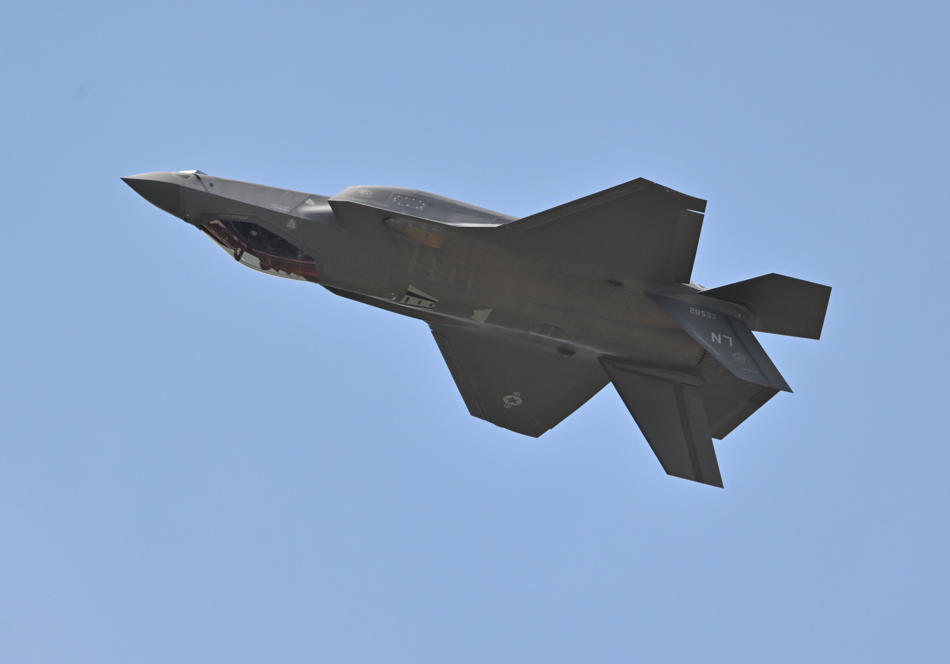 Reino Unido adquire 12 caças F-35A com capacidade nuclear para fortalecer laços com os EUA Um jato militar Lockheed Martin F-35A Lightning II da Força Aérea dos EUA no Paris Air Show, em Paris. (Foto: Mustafa Yalcin/Anadolu/Getty Images)