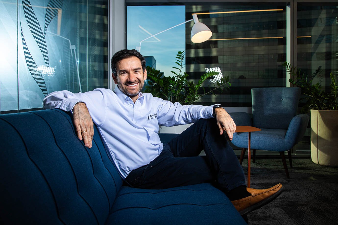 Unilever lança Liquid IV e entra no promissor mercado de suplementos no Brasil Multinacional mira segmento que cresce em ritmo acelerado e vê no país, seu terceiro maior mercado, caminho para recuperação global, afirma o CEO Andrés González (Foto: Reprodução/Exame)