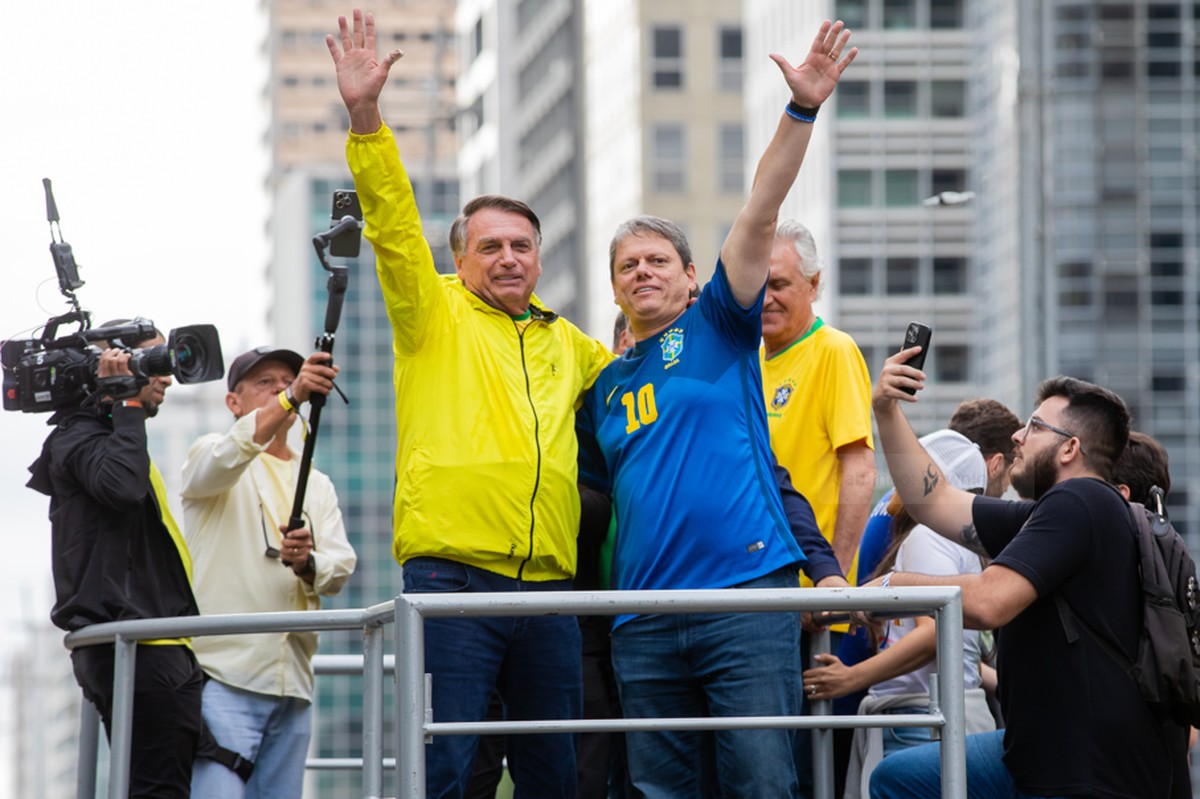 Ministros de Lula consideram indulto a Bolsonaro como inconstitucional Governador Tarcísio de Freitas, em ato pró-anistia convocado por Jair Bolsonaro em São Paulo (Foto: Edilson Dantas / O Globo)