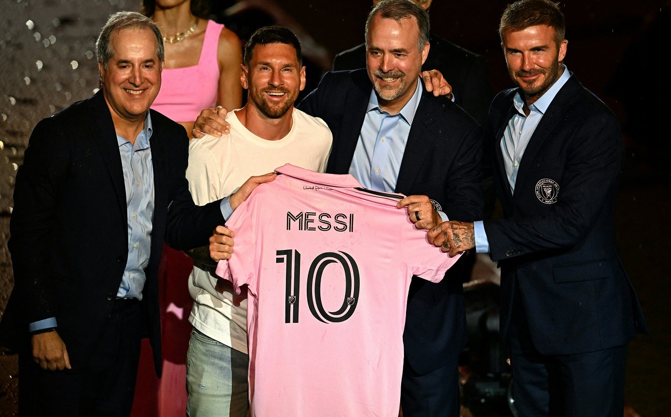 Futebol nos EUA cresce e gera bilhões com influências de Pelé e Messi A chegada de Messi ao Inter Miami levou o futebol nos EUA a outro patamar financeiro (Foto: CHANDAN KHANNA/Getty Images)