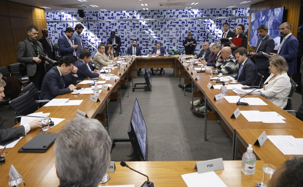 Reunião de líderes da Câmara dos Deputados debateu a Medida Provisória 1.303/2025 (Foto: Marina Ramos / Câmara dos Deputados)