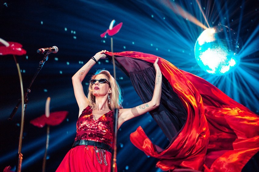 Letrux em show no Auditório do Ibirapuera, em 2019 (Foto: Sillas Henrique/Divulgação)