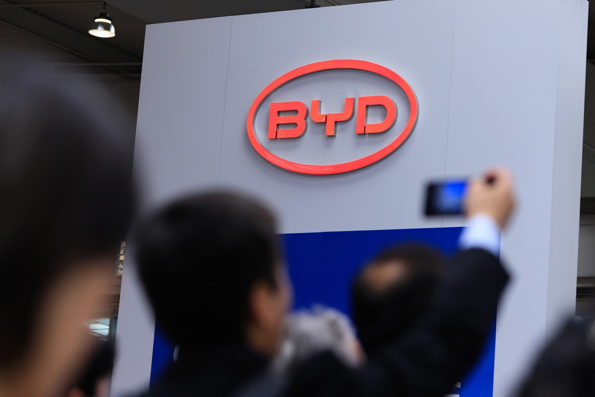 BYD, principal fabricante de veículos elétricos, lidera a lista das montadoras com capital de giro mais negativo — Foto: Bloomberg