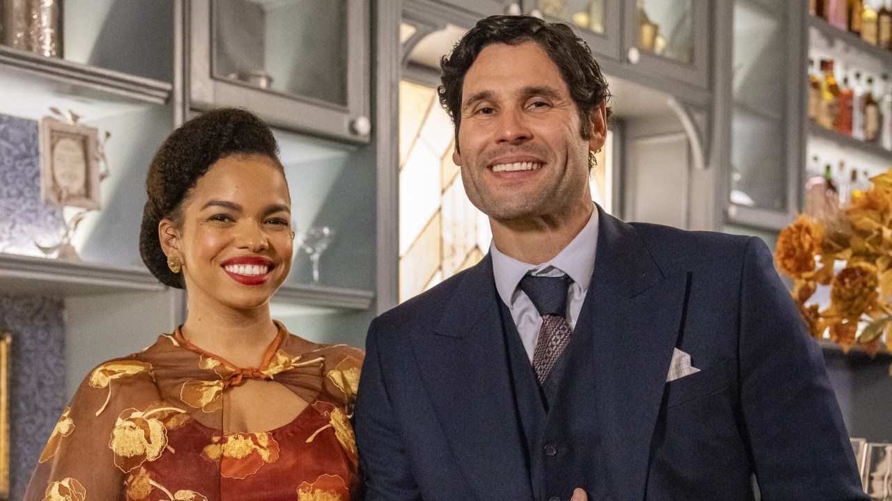 Dudu Azevedo e Jeniffer Nascimento estreiam em cena de 'Êta Mundo melhor!' Jeniffer Nascimento e Dudu Azevedo em 'Êta Mundo Melhor!' (Foto: Fábio Rocha/TV Globo)