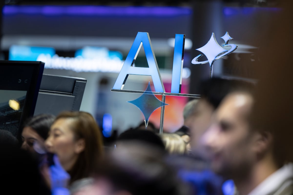 Espanha busca promover uma inteligência artificial solidária na cooperação internacional O terceiro dia do Mobile World Congress 2025 em Barcelona, no qual a Inteligência Artificial e os Robôs foram os protagonistas das novidades deste ano, 5 de março de 2025. (Foto: Massimiliano Minocri)