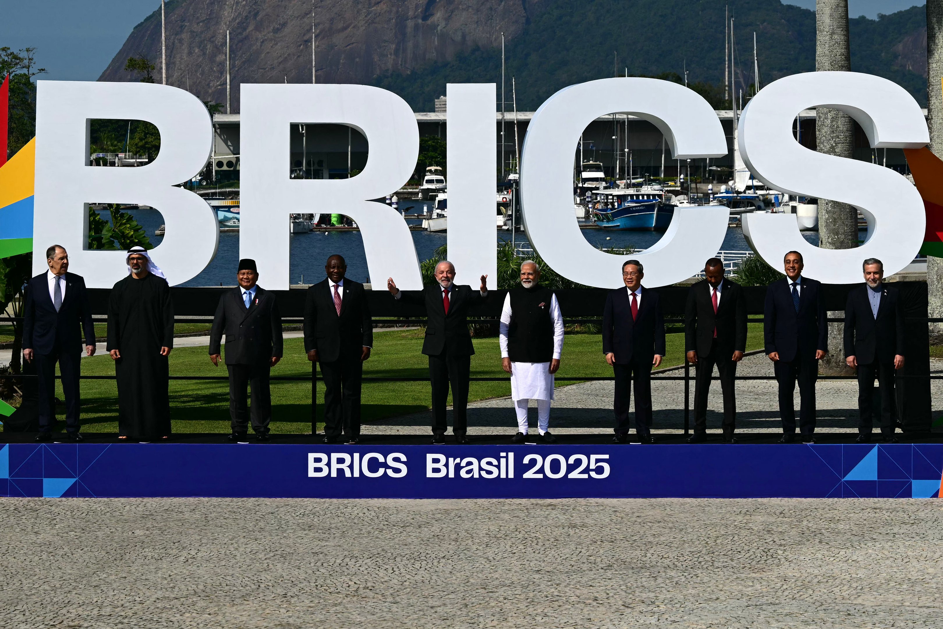 Líderes do Brics discutem criação de rede própria de dados com cabos submarinos para aumentar a soberania digital entre os países do bloco (Foto: Pablo Porciúncula/AFP)