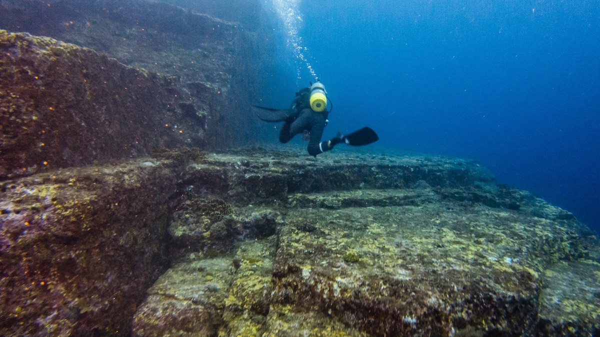 Misteriosa pirâmide submersa em Taiwan pode mudar a história das civilizações antigas