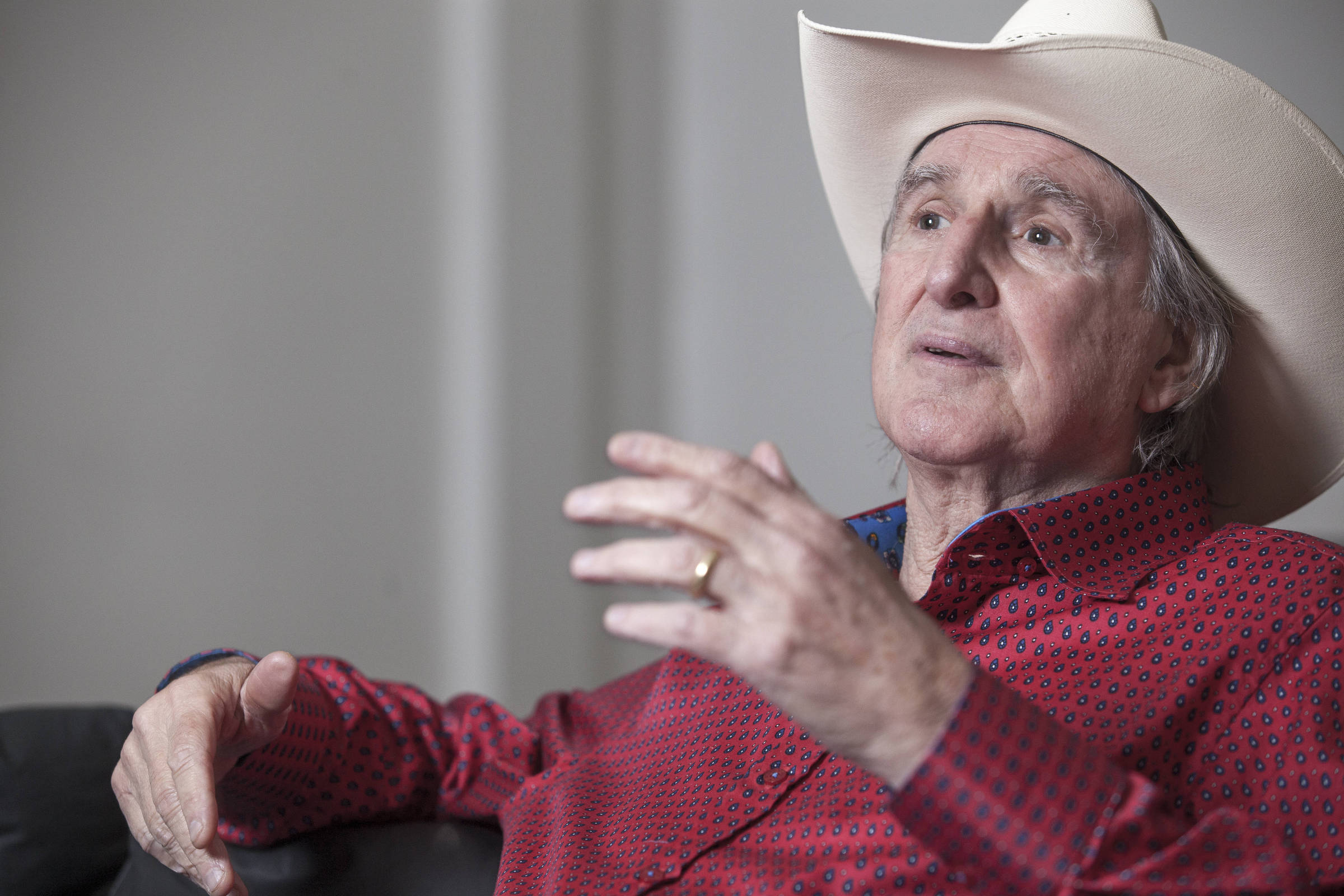 Sérgio Reis completa 85 anos e revela que parou de beber e perdeu celular com Moraes O cantor sertanejo Sérgio Reis completa 85 anos nesta semana (Foto: Fábio H. Mendes/Folhapress)
