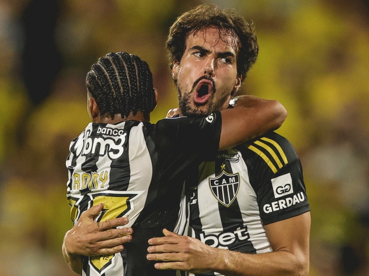 Meia entrou, sofreu pênalti que gerou gol de Hulk e cavou expulsão no 2º tempo (Foto: Pedro Souza / Atlético)