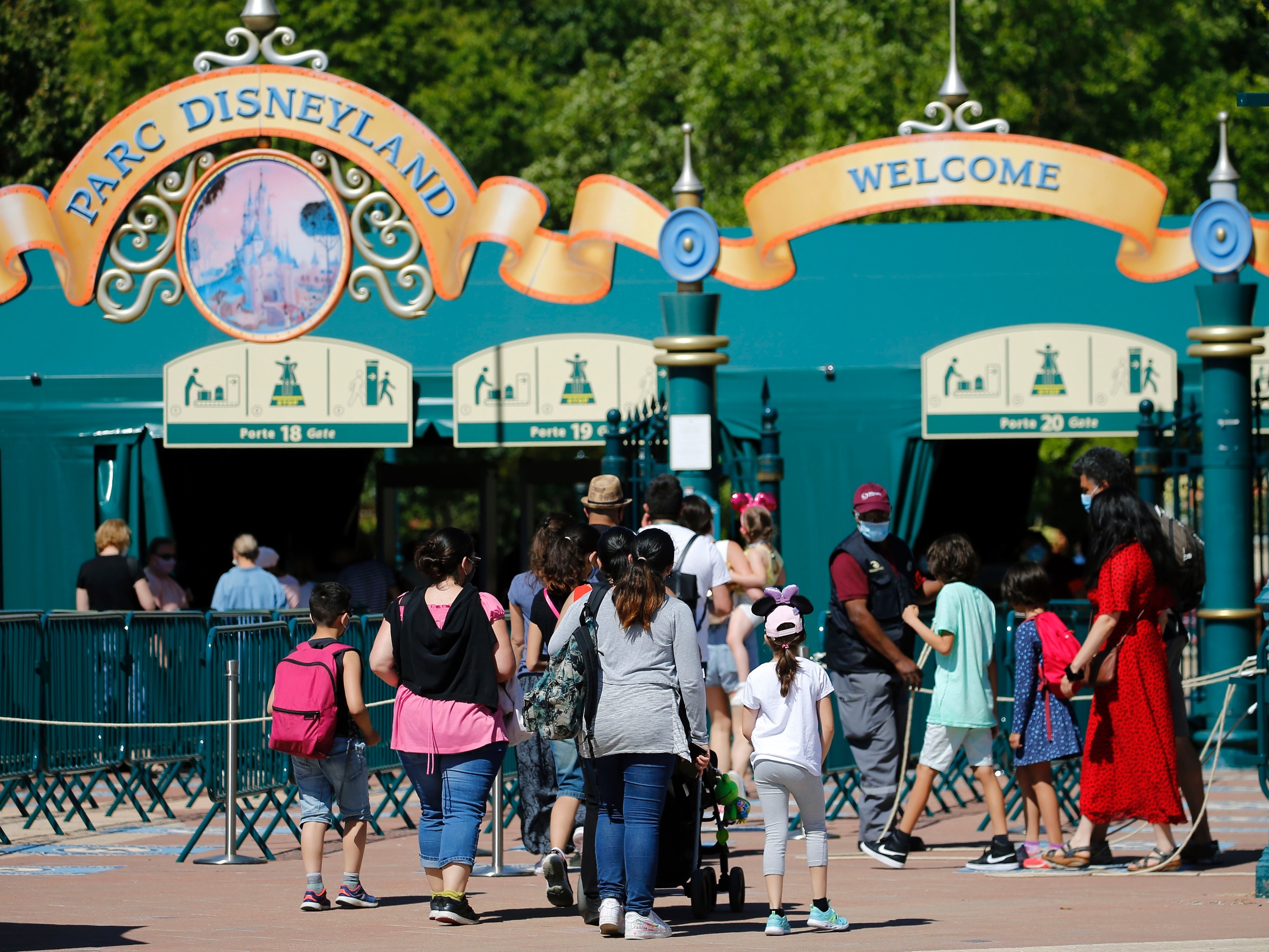 Polícia apura casamento com criança de 9 anos realizado na Euro Disney Disney em Paris (Foto: Getty Images)