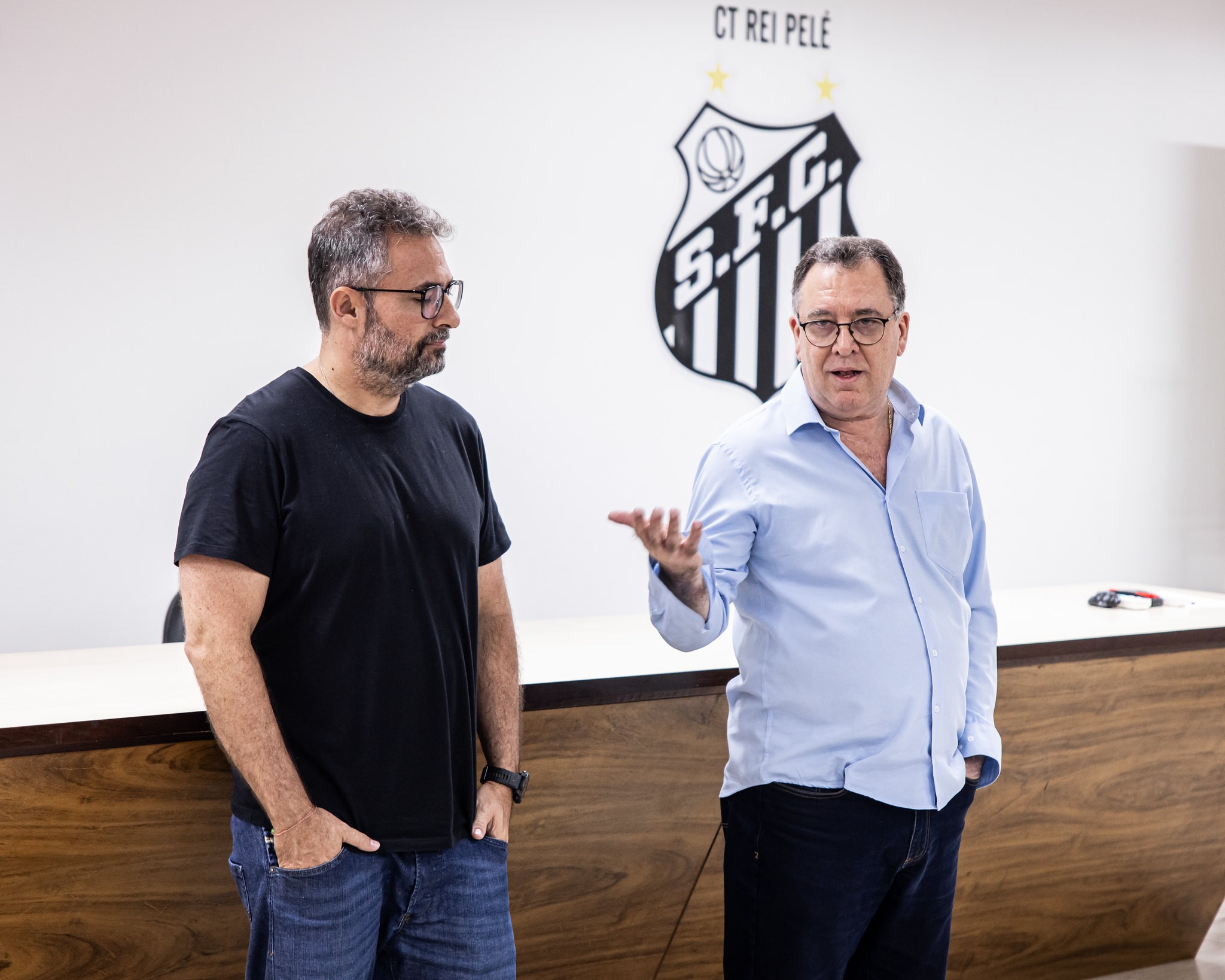 Marcelo Teixeira discute contrato de Neymar e SAF na apresentação de Mattos no Santos Foto: Reprodução