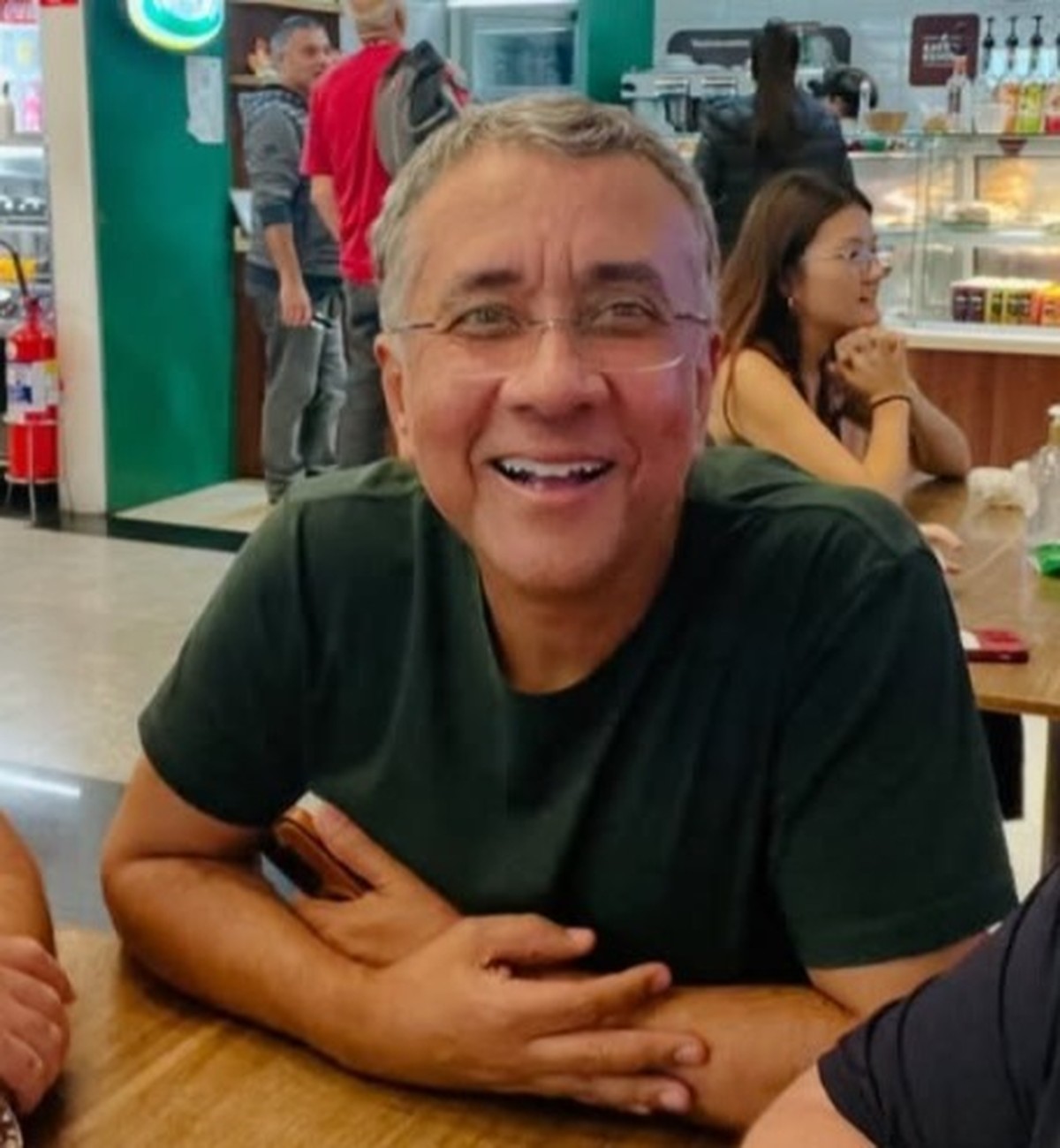 Maurício Manfrini inicia filmagens de longa-metragem sob direção de Paulo Fontenelle Maurício Manfrini inicia filmagens de longa-metragem sob direção de Paulo Fontenelle