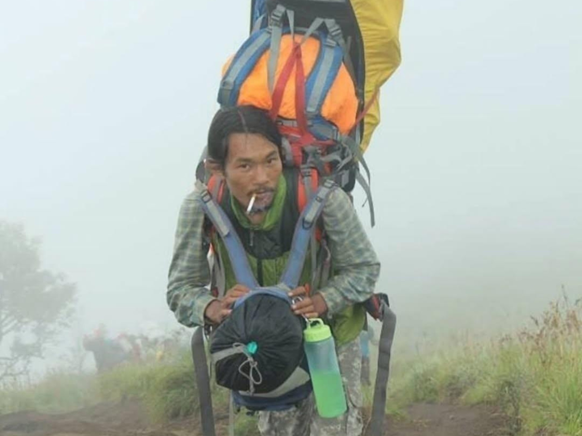 Agam transforma sua vida com R$ 500 mil arrecadados em vaquinha solidária Agam Rinjani, montanhista indonésio voluntário que participou do resgate do corpo de Juliana Marins (Foto: Agam_rinjani/Instagram)