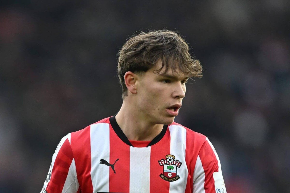 Everton faz nova proposta para contratar o atacante Tyler Dibling, do Southampton Foto: Reprodução/The Athletic UK
