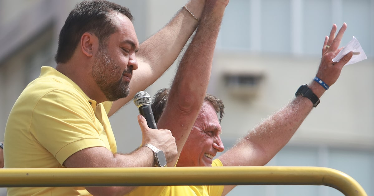 Aliados de Castro buscam apoio de Malafaia para fortalecer candidatura de Bolsonaro ao Senado Cláudio Castro, governador do Rio, e Jair Bolsonaro, ex-presidente da República (Foto: Pedro Kirilos)