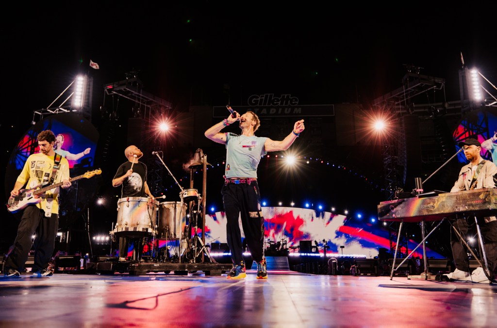 Coldplay encanta fãs com momentos inesquecíveis em show em Boston Coldplay visitou Boston em sua turnê Music of the Spheres. Aqui estão os melhores momentos. (Foto: Reprodução)