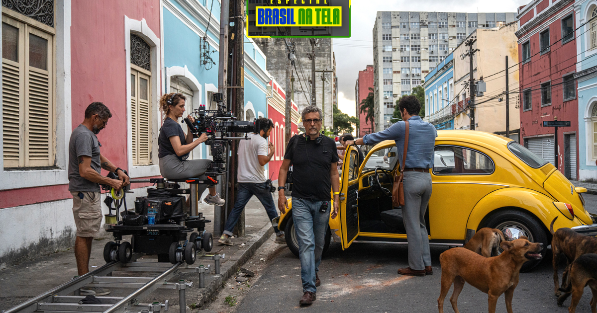 Agente Secreto revela foto inédita dos bastidores com Kleber Mendonça Filho O Agente Secreto ganha foto inédita com Kleber Mendonça Filho nos bastidores (Foto: Reprodução)
