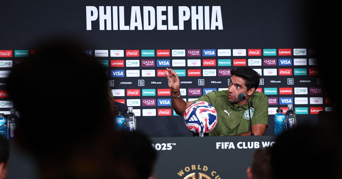 Palmeiras se inspira em histórico de Abel Ferreira contra ingleses no Mundial Abel Ferreira durante coletiva de imprensa no Lincoln Financial Field, na Filadélfia (Foto: Franck Fife/AFP)
