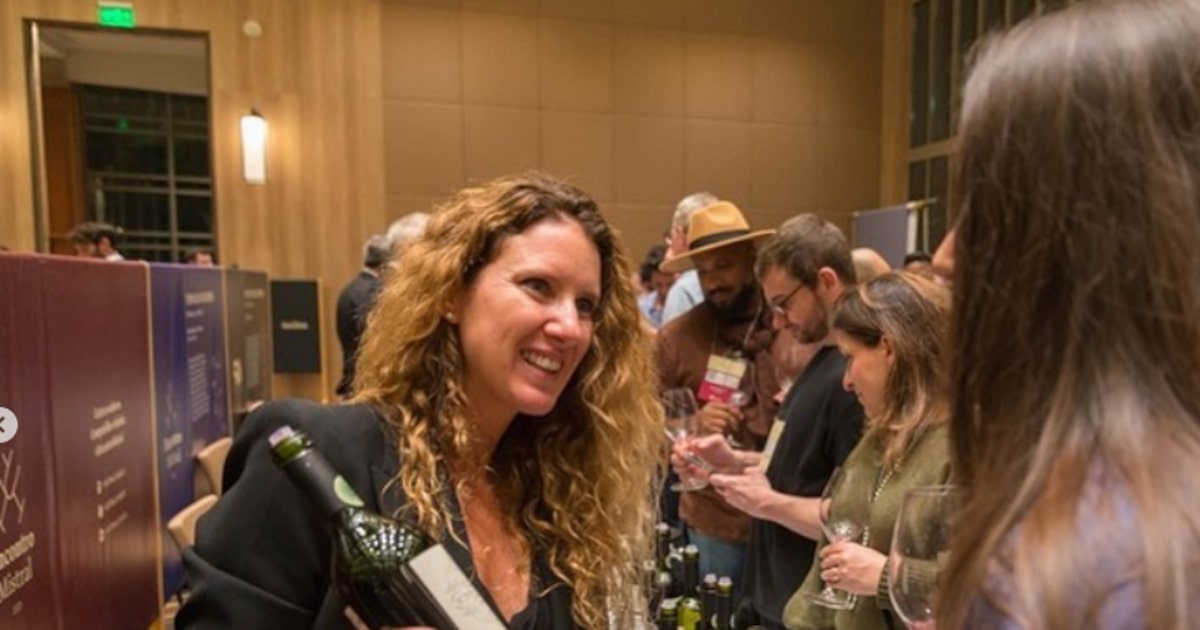 Degustação de vinhos de R$ 5.000 é oferecida por R$ 590 em evento exclusivo Degustação de vinhos de R$ 5.000 é oferecida por R$ 590 em evento exclusivo