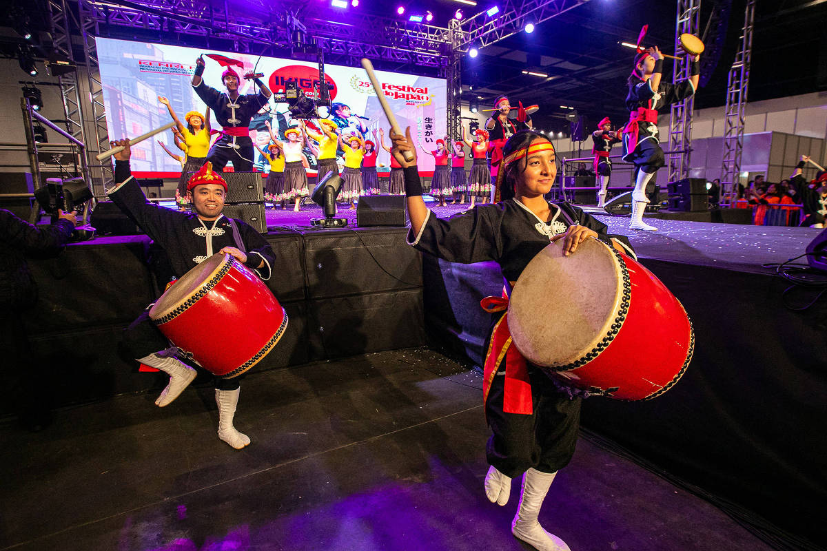 Festival do Japão promete atrações imperdíveis de 11 a 13 de julho em São Paulo Estandes com pratos típicos no festival do Japão, em São Paulo (Foto: Divulgação)