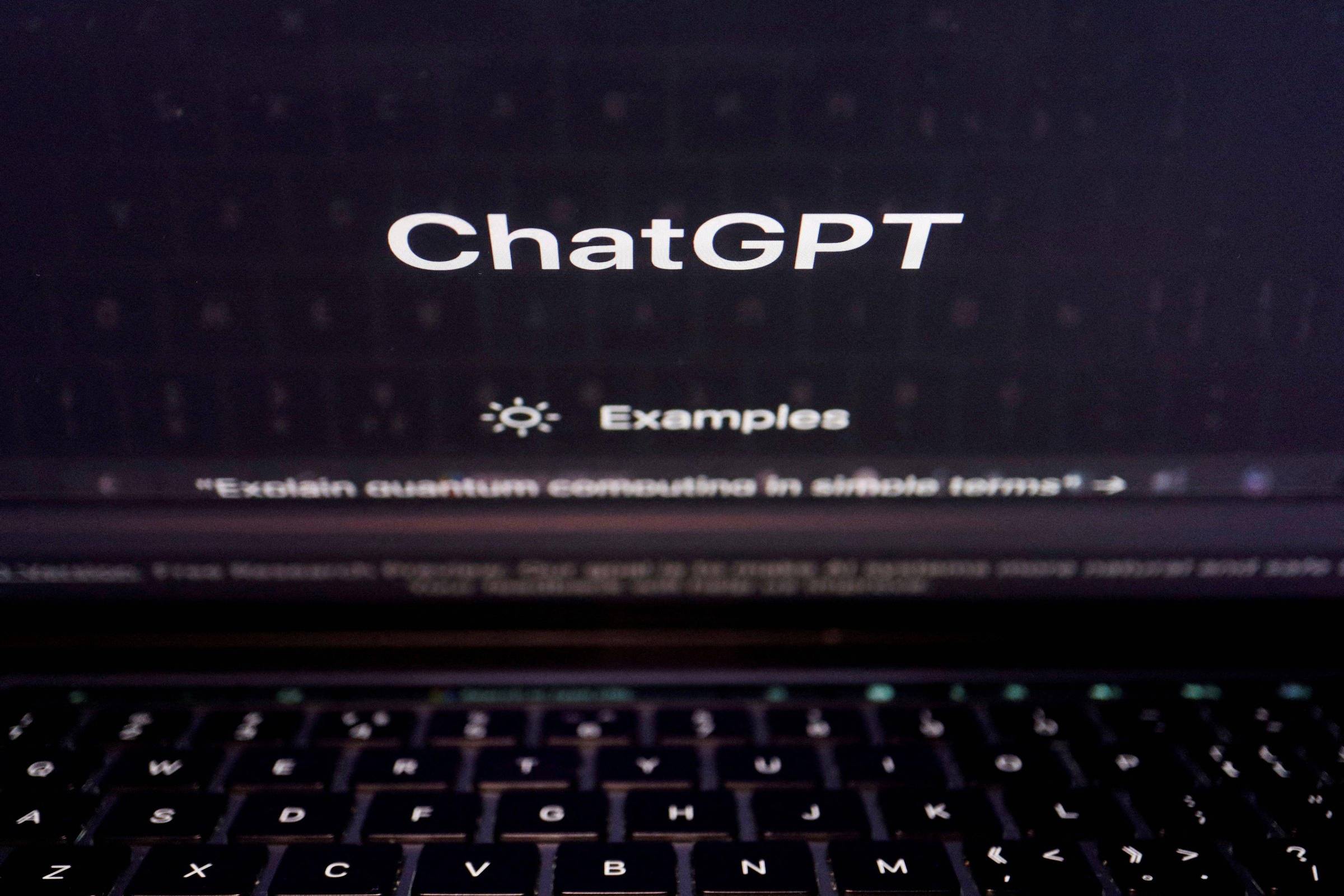 Tela de notebook aberta no ChatGPT (Foto: Reuters)
