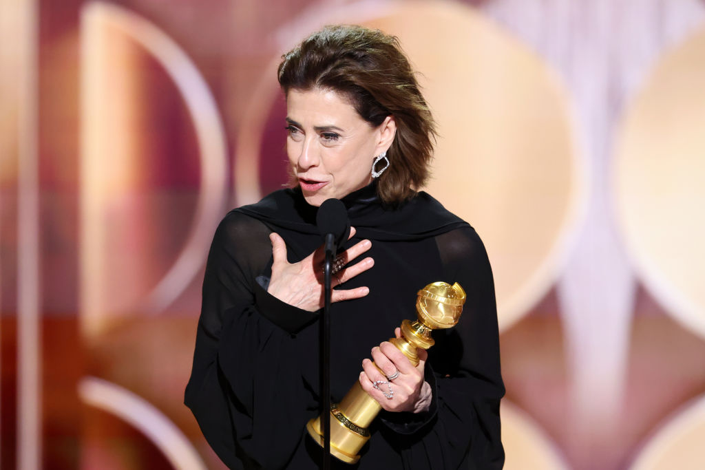 Walter Salles revela detalhes sobre Fernanda Torres no Globo de Ouro Fernanda Torres no Globo de Ouro: atriz foi aclamada com a estatueta de melhor atriz em filme de drama (Foto: Rich Polk/Getty Images)