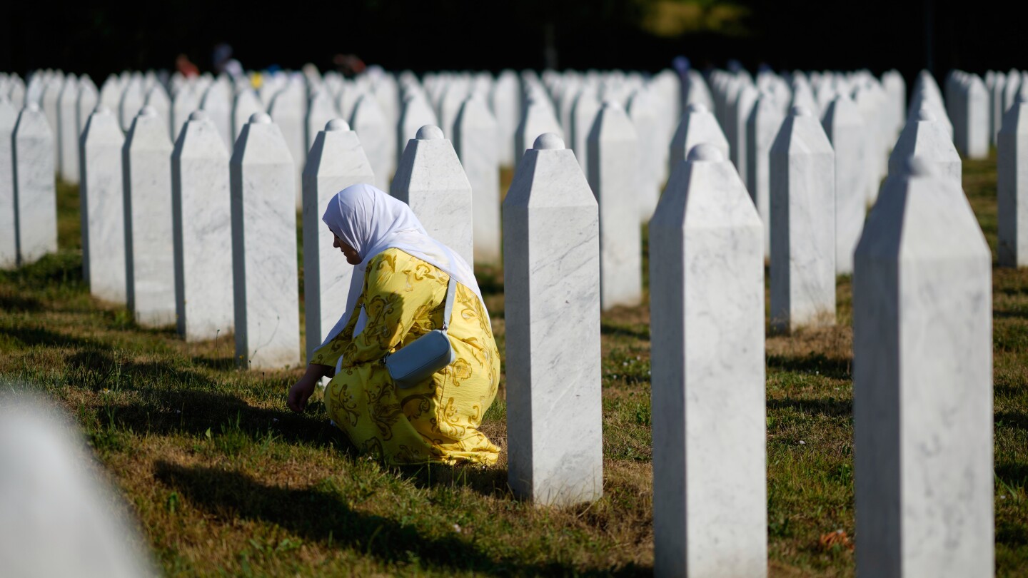 Srebrenica lembra 30 anos do genocídio reconhecido na Europa após a Segunda Guerra Mundial