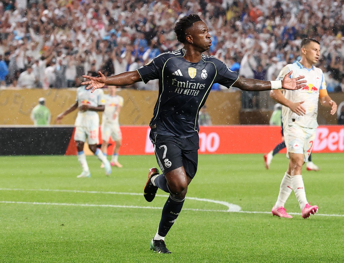 Vini Jr. brilha e classifica Real Madrid para as oitavas do Mundial de Clubes Brasileiro Vinicius Júnior durante confronto contra o Salzburg-AUS (Foto: Francois Nel / GETTY IMAGES NORTH AMERICA / Getty Images via AFP)