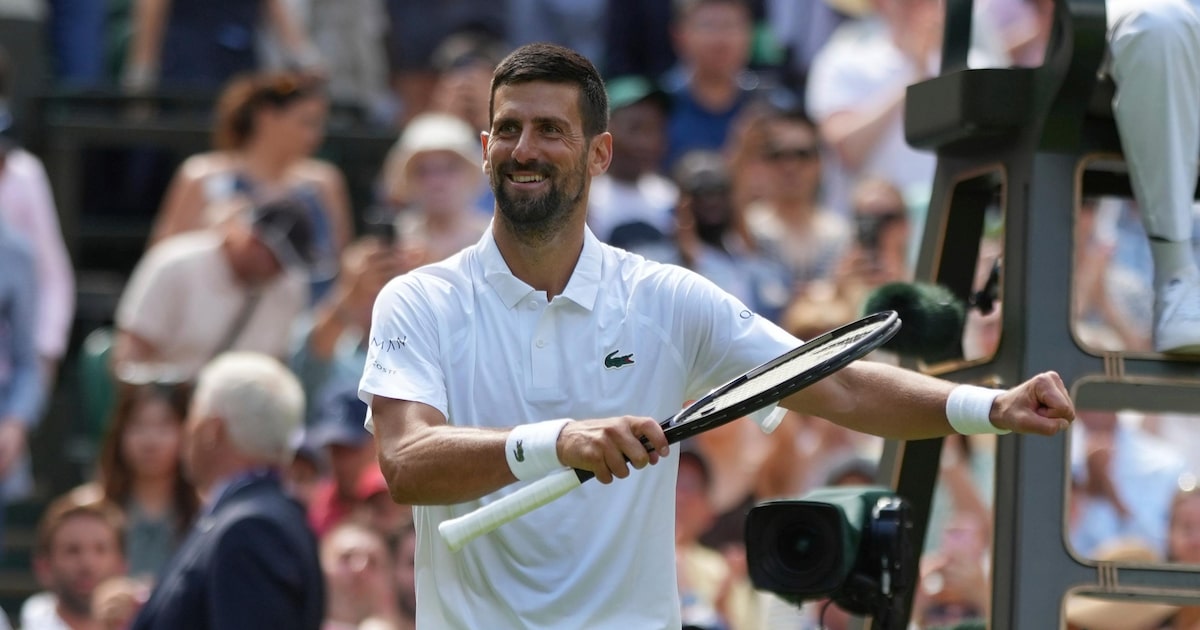Jovens desafiam Djokovic em torneio de tênis e buscam vitória histórica Novak Djokovic comemora vitória em Wimbledon (Foto: Alastair Grant/AP)