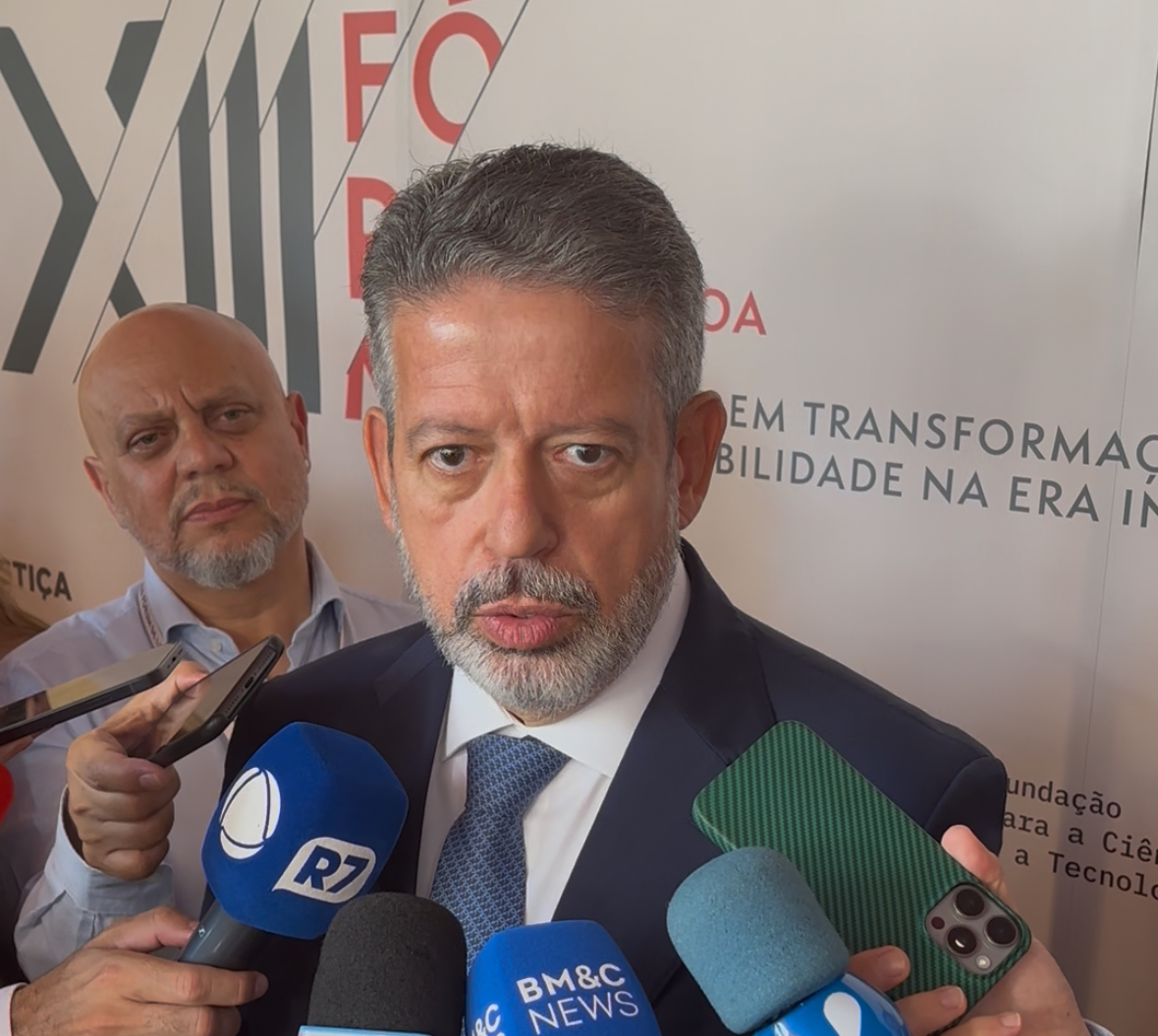 Lira retoma negociações sobre isenção do IR para rendimentos até R$ 5 mil Deputado Arthur Lira (PP-AL) (Foto: Paulo Barros/InfoMoney)