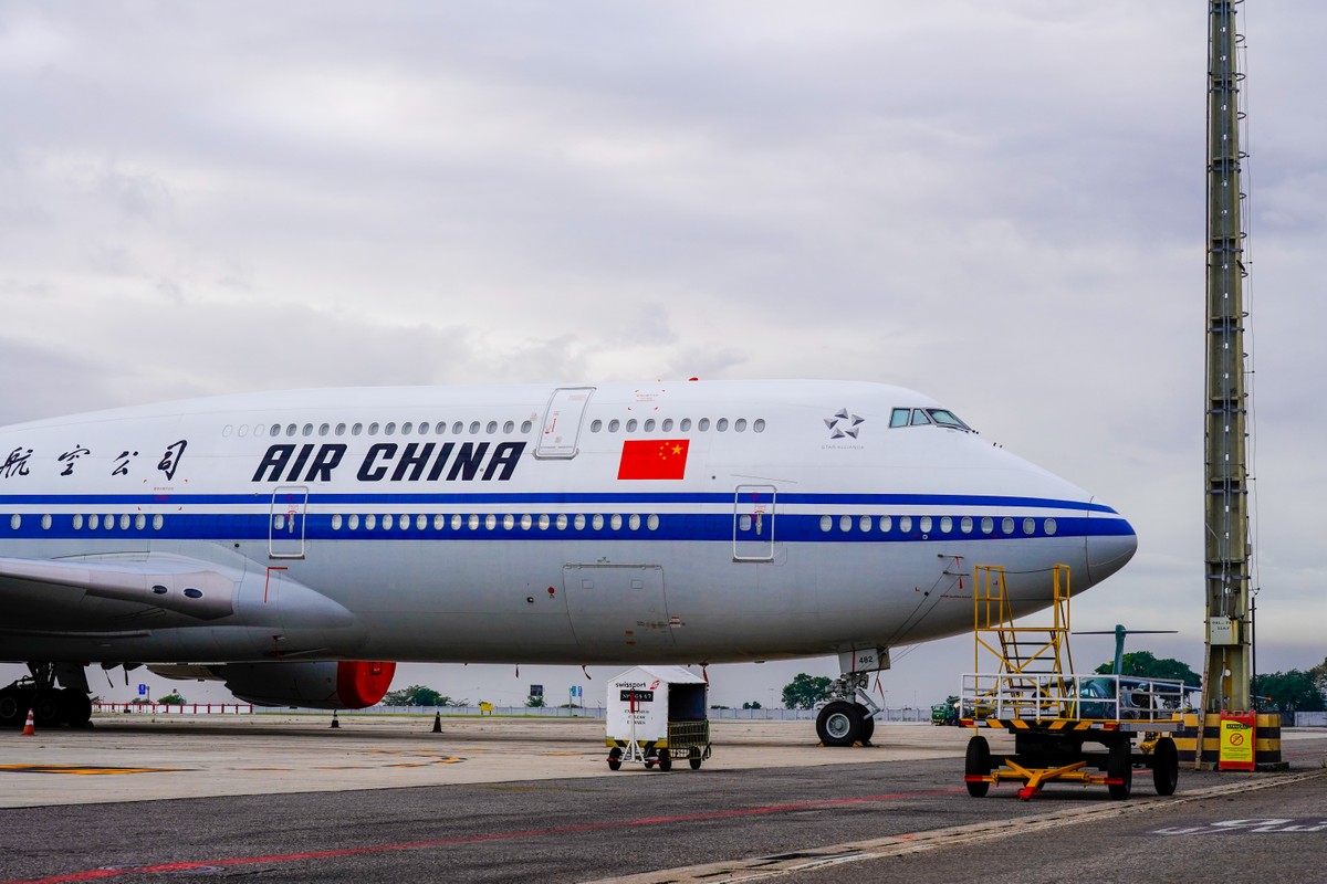 BRICS exibe 'desfile de luxo' com 20 aviões no Galeão durante evento no Rio Aeronave do governo chinês, uma das mais modernas em operação atualmente — Foto: Andre Tedesco / Divulgação