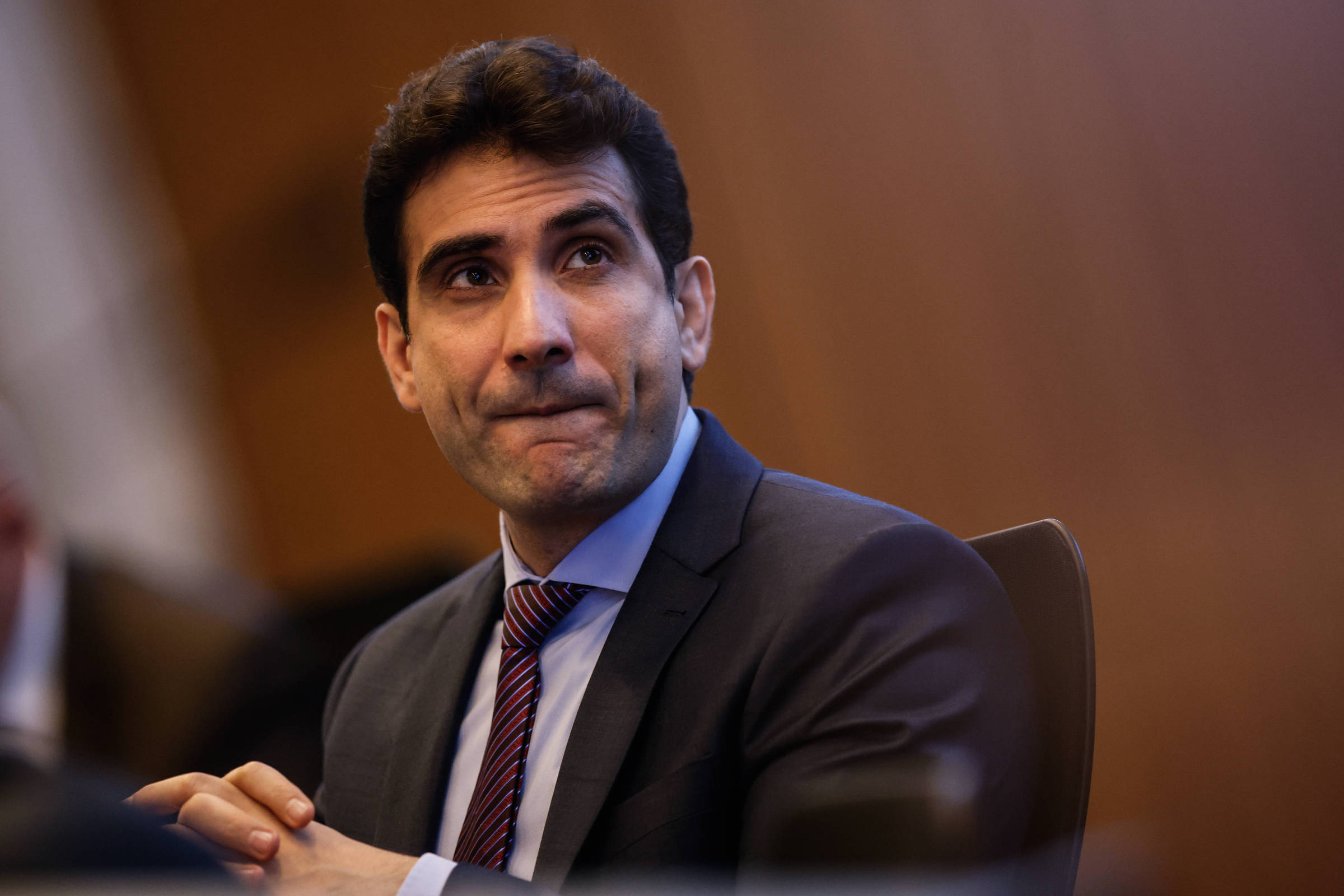 BC adota estratégia para controlar expectativas sobre juros no mercado Presidente do Banco Central, Gabriel Galípolo, durante coletiva de imprensa no Banco Central (Foto: Gabriela Biló - 26.jun.2025/Folhapress)