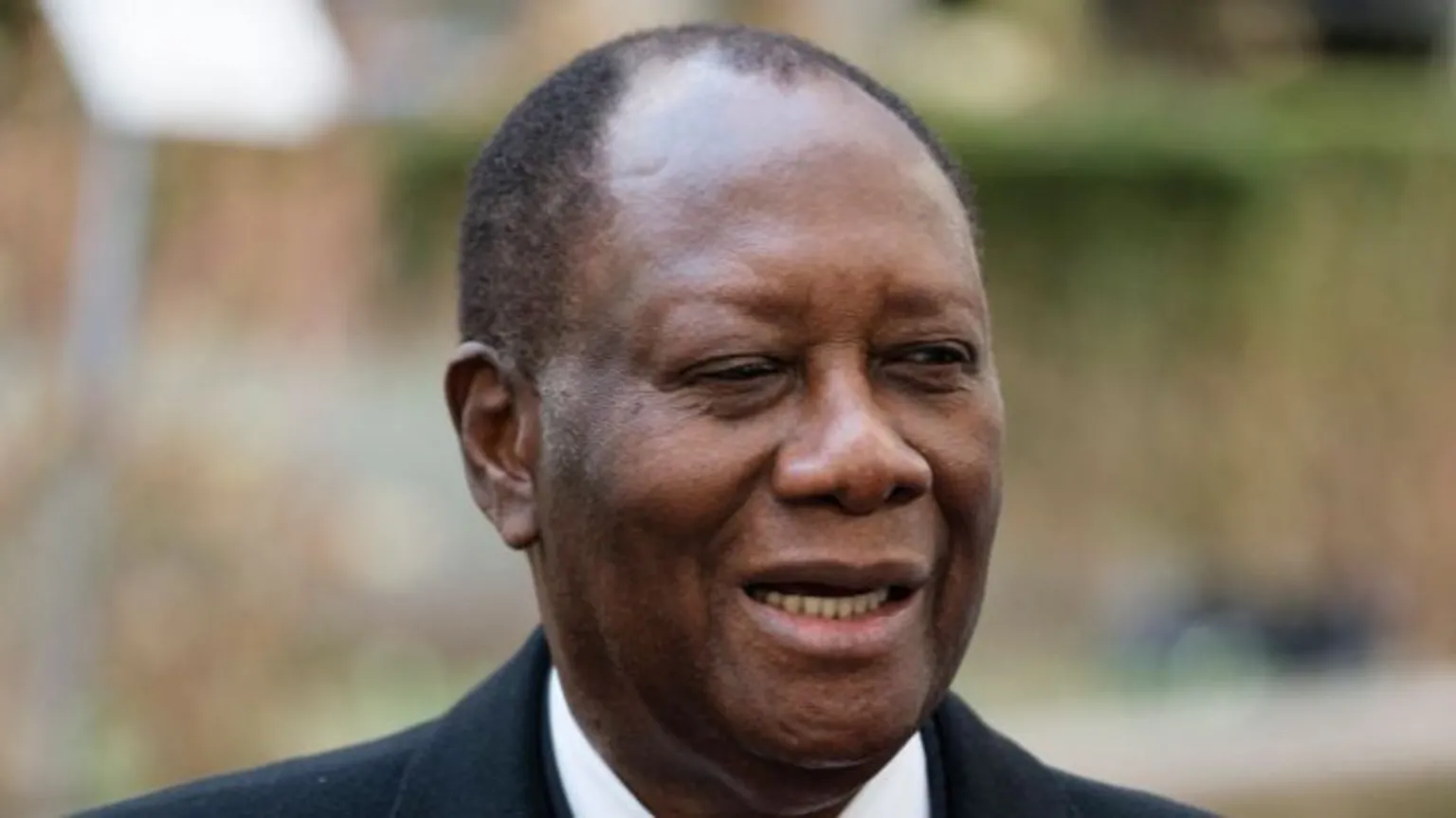 Presidente da Costa do Marfim, aos 83 anos, anuncia candidatura à reeleição Ouattara é um banqueiro internacional que se tornou político (Foto: Getty Images)