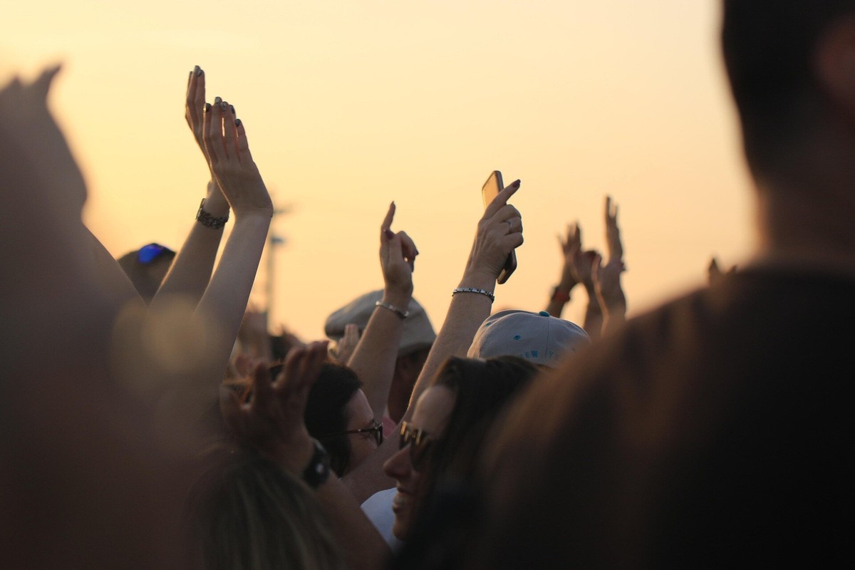 Eventos sociais promovem felicidade, revela nova pesquisa científica Evento — Foto: Pixabay