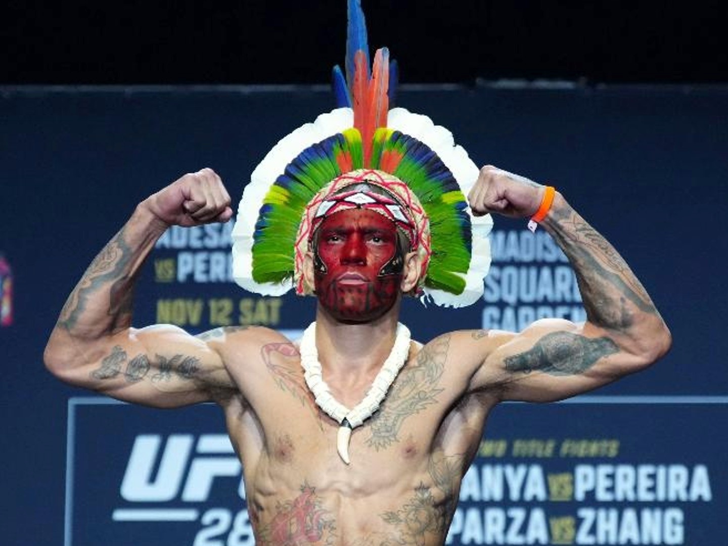 UFC confirma duelo de revanche entre Alex Poatan e Magomed Ankalaev