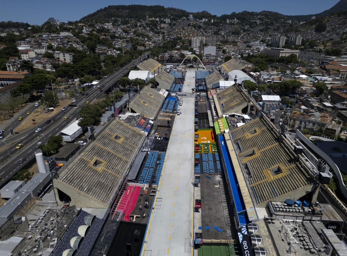 Especialista critica transferência do Sambódromo em meio à crise financeira do estado O Sambódromo do Rio: palco dos principais desfiles de carnaval (Foto: Márcia Foletto)