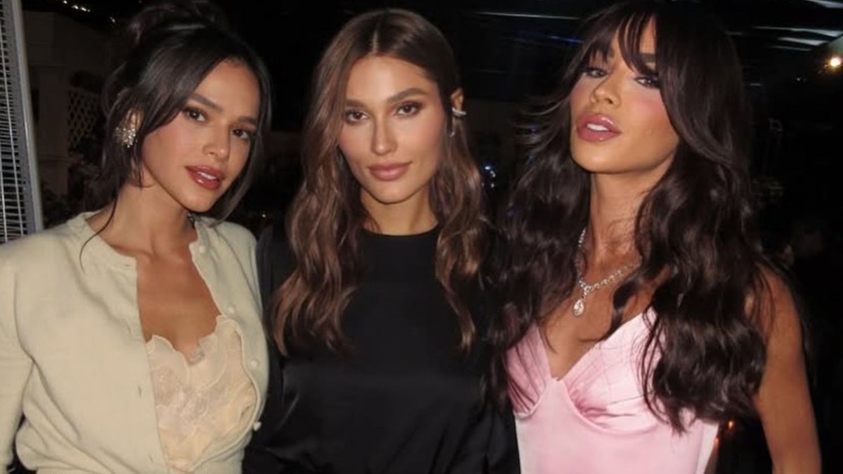 Marquezine brilha com look de R$ 83 mil em casamento de Lancellotti