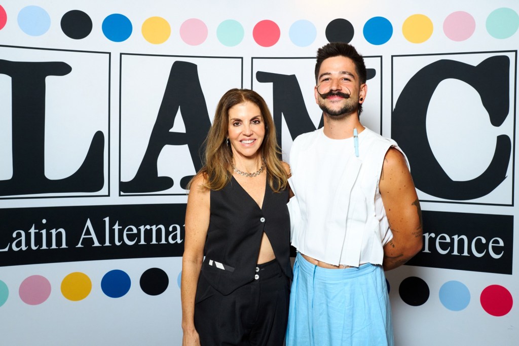 Camilo destaca que 'perfeccionismo é um fardo' em palestra no LAMC 2025 Camilo sentou-se com Leila Cobo da Billboard para uma entrevista na Conferência de Música Alternativa Latina de 2025 e compartilhou alguns de seus melhores conselhos. (Foto: Reprodução)