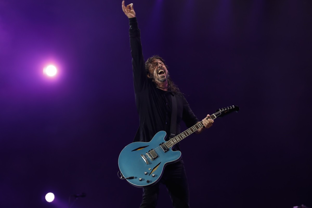 Foo Fighters lança nova música em homenagem a Taylor Hawkins e agradece fãs Dave Grohl e o Foo Fighters no The Town (Foto: Edilson Dantas / O Globo)