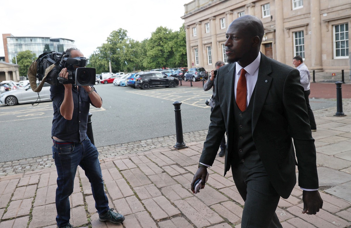 Mendy deixa clube suíço após ser absolvido de seis acusações de estupro Absolvido de seis acusações de estupro, Mendy deixa clube suíço após cinco meses (Foto: Darren Staples/AFP)