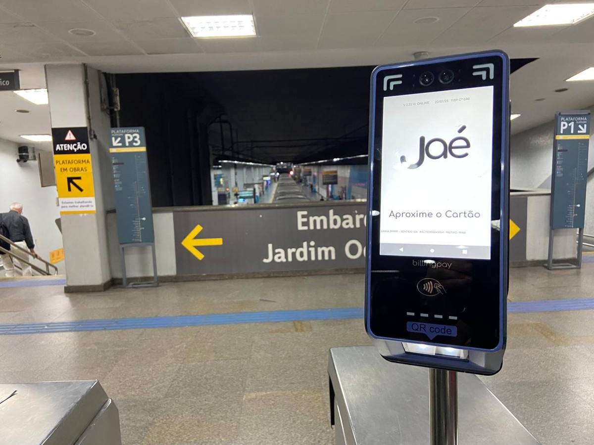 Máquinas do Jaé são instaladas nas estações do metrô após acordo firmado em meados deste mês (Foto: Divulgação / MetrôRio)