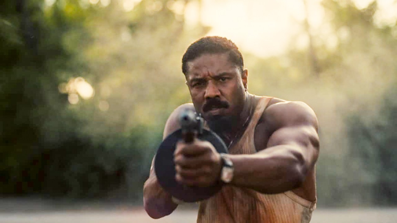Melhor filme de 2025 estreia no streaming; saiba quando assistir TERROR - Jordan em Pecadores: história original do diretor de Pantera Negra (Foto: Warner Bros)