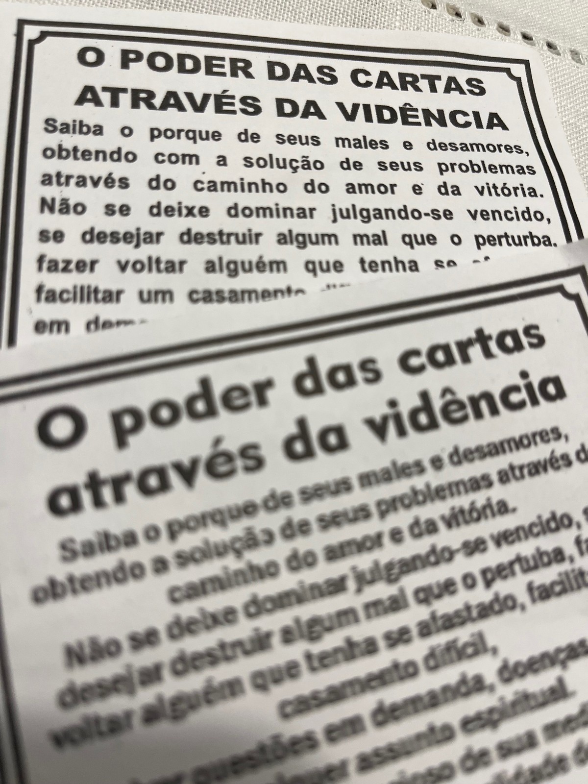Madame Shirlei comanda o jogo de cartas em Ipanema