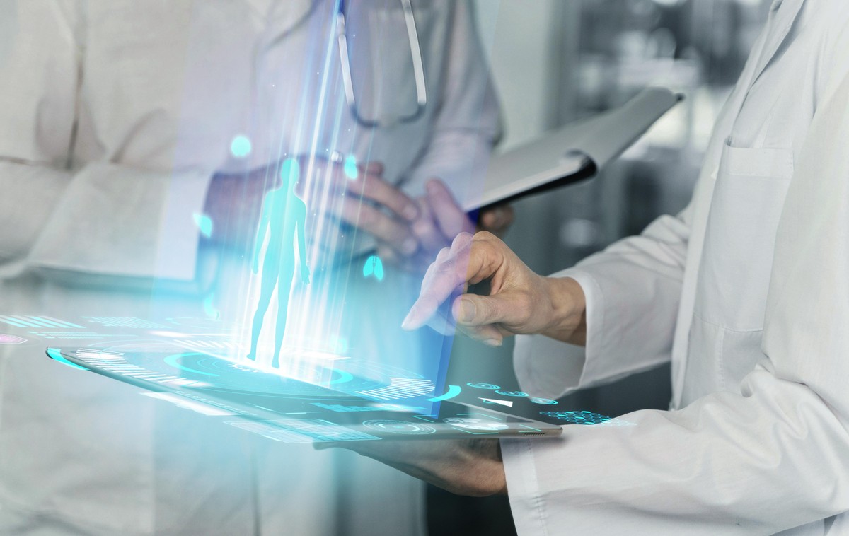 SUS implementa tecnologias inovadoras para melhorar acesso à saúde em áreas remotas Tecnologia é aliada para aumentar acesso à saúde (Foto: Freepik)