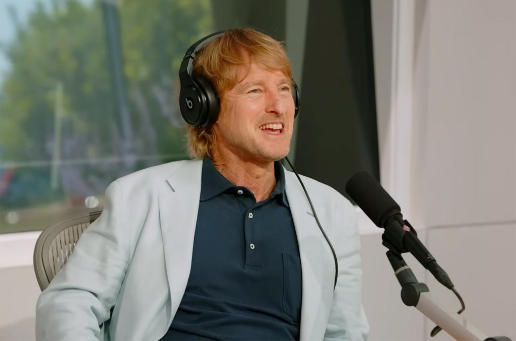 Owen Wilson fala sobre sua experiência no palco com Travis Scott em Miami Owen Wilson recorda de ter subido ao palco com Travis Scott no Rolling Loud para uma cena de filme. (Foto: Reprodução)